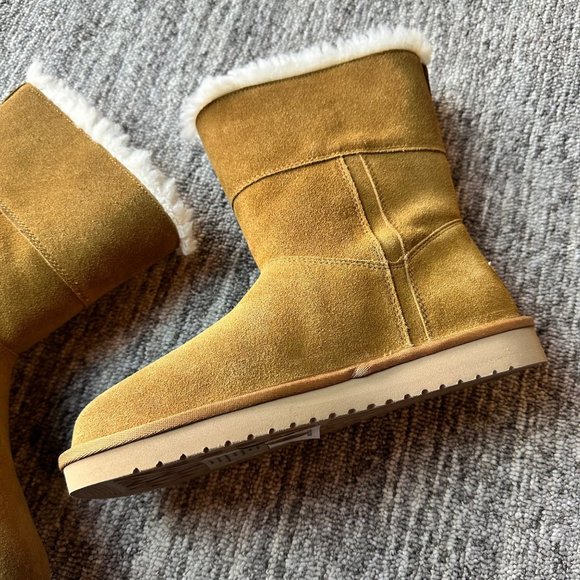 NWOT Koolaburra by UGG Tan Brown Sherpa Booties Boots Womens Size 8 Cozy Winter - Picture 3 of 9